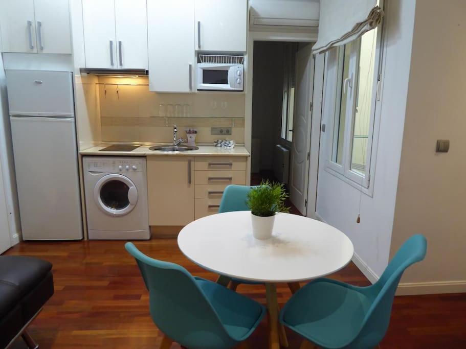 Tranquilo Apartamento En Chueca In2Iz5 Madrid Exterior photo